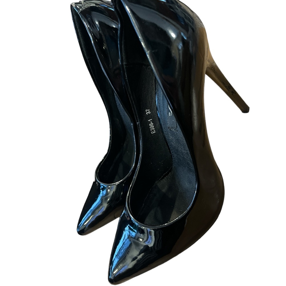 Vices brand kitten heels size 37